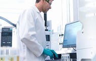 Man in a laboratory - doing diagnostics